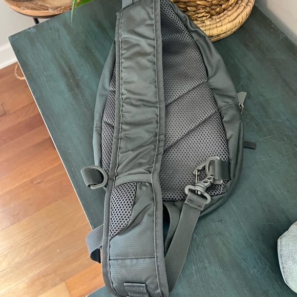 Savvy Outdoors Small crossbody sling backpack Grey. - Picture 2 of 10